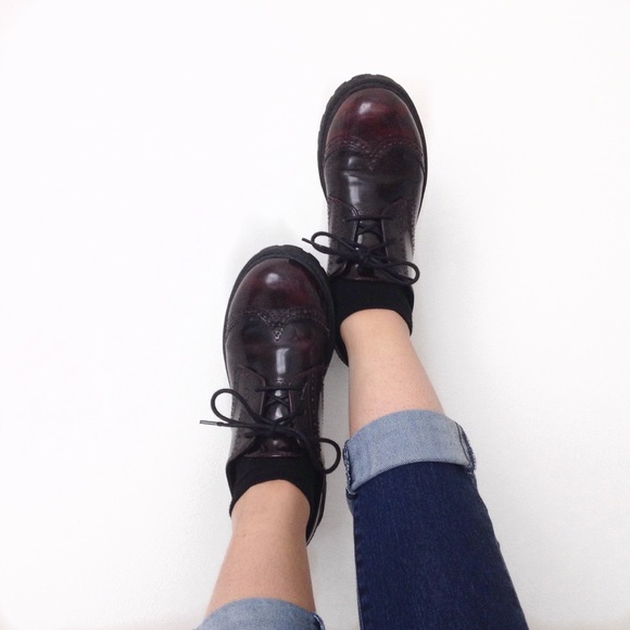 ●● SOLD!!!! ●● H&M Burgundy Platform Oxford Shoes - Picture 2 of 6